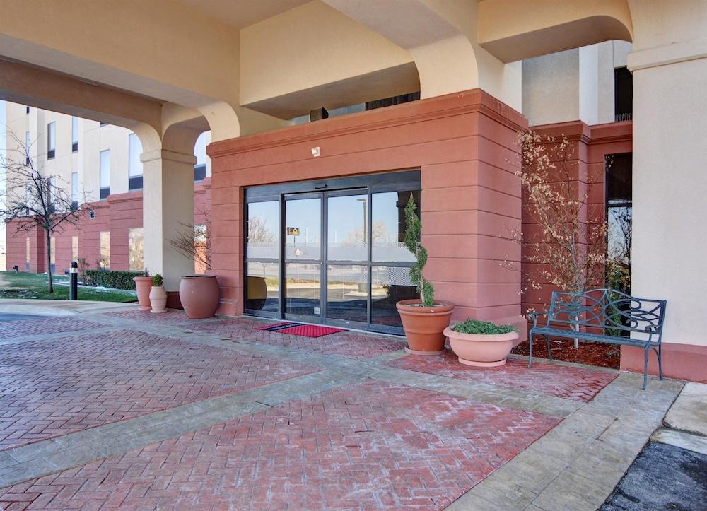 Hampton Inn&Suites Lawton Extérieur photo