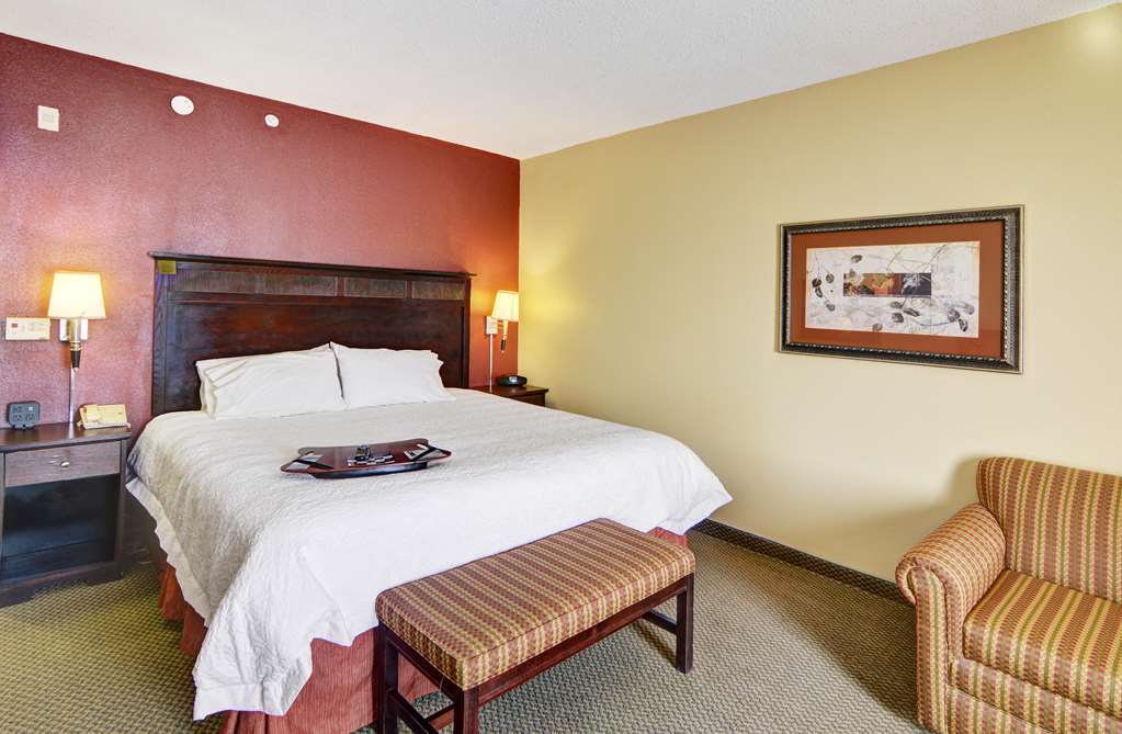 Hampton Inn&Suites Lawton Chambre photo